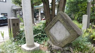 明歴の大火で東日本橋から移ってきた歴史ある神社です