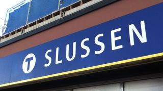 素敵なカフェやレストランなどがある