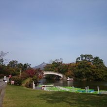 広々としてキレイに整備された公園、駒ヶ岳と大沼湖の景色が最高