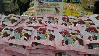 チョコレートかけエビせんべいあり