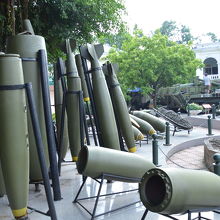 米軍が投下した爆弾のレプリカ