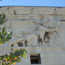 風の神の塔の彫刻