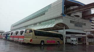 伊丹空港に接続しています。