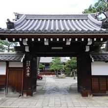 お寺の山門