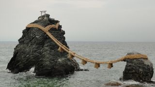 二見輿玉神社の裏