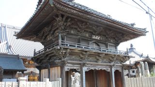 こじんまりしたお寺