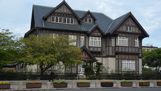 今は観光案内所も入っています