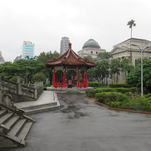 涼亭 (二二八和平公園内）