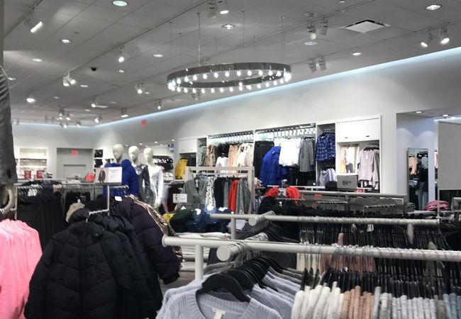 H&M (ミラクル マイル ショップス店)