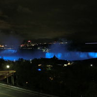 ライトアップされています。