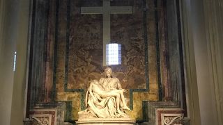 ピエタ像は必見！