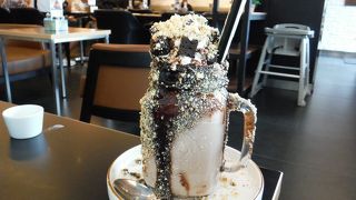 雰囲気の良いコーヒーショップ