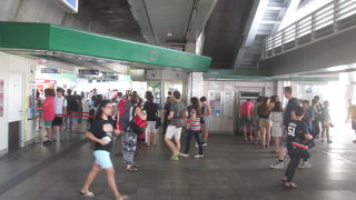 パーティションポールが設置