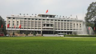 戦争中の地下室なども見ることができる