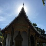 サッカリン通りの小さな寺院