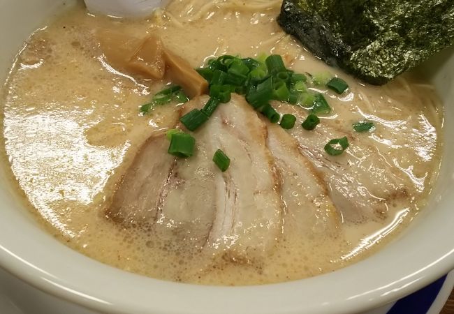 細麺コシあるとんこつラーメン