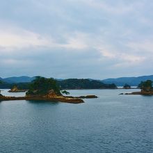 船で島々の間を通り抜ける実感がヒシヒシ…