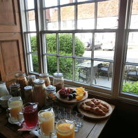 朝食は軽めの量