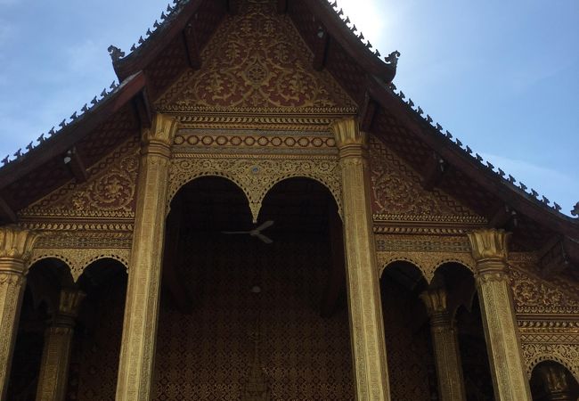 サッカリン通りの小さな寺院