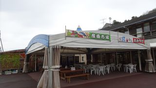 新鮮な魚介類がとても安く(v'ー^)v☆