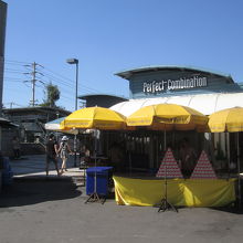 ウィークエンド マーケット (チャトゥチャック市場)