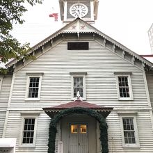 朝行ったので寂しい感じ。