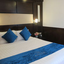 広くはないけどきれいな室内