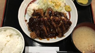 チキンカツが美味しくてボリューム満点！