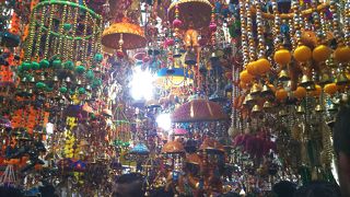 本場インドのような活気