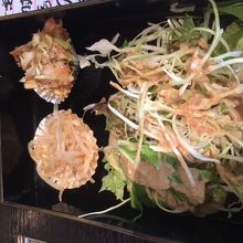 最初に出てくるサラダのセット