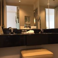 ダブルシンクの洗面台。