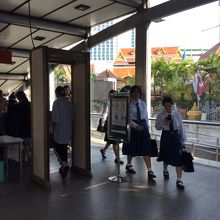 チュラ大近くなので学生の利用も多い