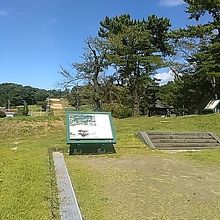 近くには、多賀城外郭南門跡があります