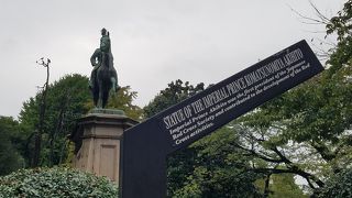 上野公園内の立派な銅像