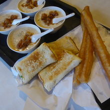 旅の２日目朝の料理です