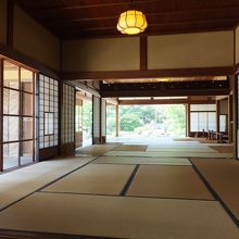 上がり込むことも出来ます。