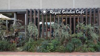 ロケーションばっちりのオシャレなカフェ