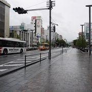 姫路駅とお城を結ぶ大通り