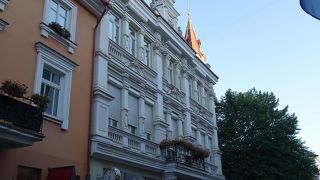 観光客の誰しもが一度は通る中心街