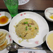炒飯セットを食べました