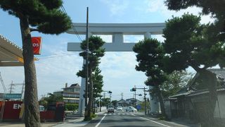 出雲大社の４つの鳥居の一番最初の鳥居。