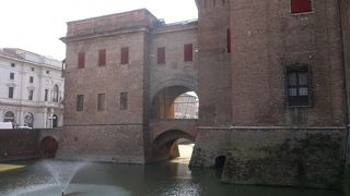 フェラーラのシンボル