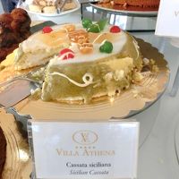 カッサータは食感ふわふわ、ミルキーな優しい味