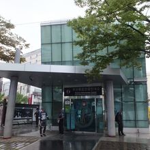 建物自体は目立つのですが。