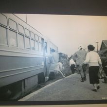 白黒写真がとてももの悲し気に展示されていました