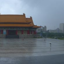 コンサートホール側から見た景色