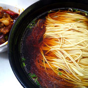 上海で行列のできるラーメン店「阿娘麺」