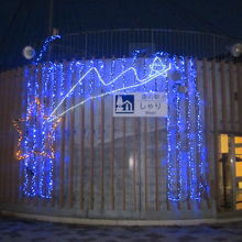 夜間は電飾も輝いていました