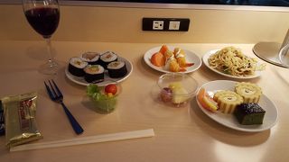 米系らしく、大味なラウンジ