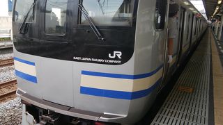 後部3両が近郊型座席の横須賀線